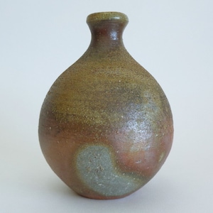 Tokkuri Sake bottle ,Japanese Bizen-yaki Handcrafted Ash Glazed Artistic signed Wood fired Fine Art Pottery COLLECTIBLE Sake flask #5612