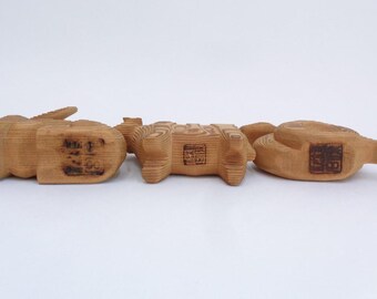 ヴィンテージ屋久杉置物：手彫りのウサギ、牛、蛇の置物 - Etsy 日本
