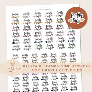 Puede incluir: Pegatinas imprimibles de tiempo familiar en varios colores con un diseño de corazón. Las pegatinas dicen "tiempo familiar" y son perfectas para planificadores y diarios.