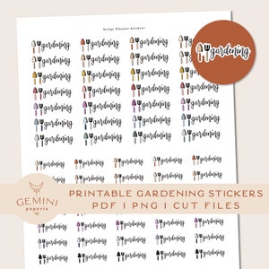 Op de afbeelding: Printbare tuin stickers met een verscheidenheid aan kleurrijke schoffels en paddenstoelen. De stickers zeggen "tuinieren" in zwarte cursieve letter. De tekst "Script Planner Stickers" staat bovenaan de pagina. De tekst "GEMINI paperie" staat linksonder op de pagina. De tekst "PRINTBARE TUIN STICKERS PDF I PNG I SNIJ BESTANDEN" staat in het midden van de pagina.