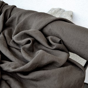 Mushroom Brown/Dark Taupe 100% Linen fabric 205gsm, 145cm/58inches wide. Medium weight,densely woven,prewashed,softened,for sewn products