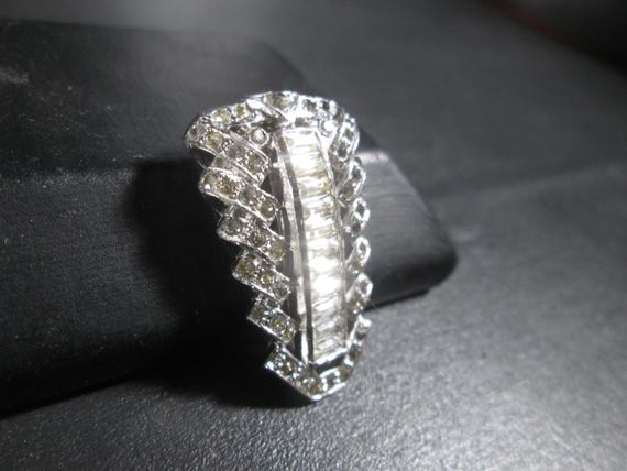 Vintage Clear Rhinestone Fur Clip