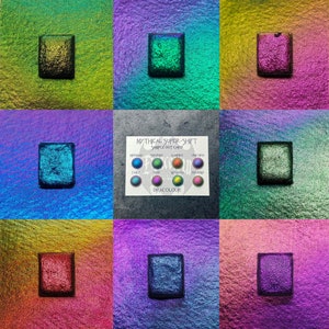 Puede incluir: Una tarjeta de muestra de puntos con nueve muestras de color iridiscente. La tarjeta está etiquetada como "Mythical Super-Shift Sample Dot Card" e incluye los nombres de criaturas míticas: "Mornar", "Serpent", "Vampire", "Unicornio", "Hada", "Árbol", "Wyvern" y "Fénix".