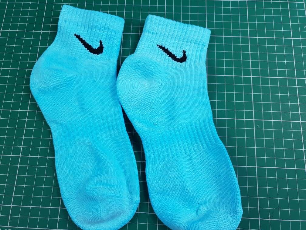 sky blue nike socks