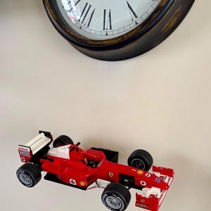 Wall mount to display Ferrari F2004 (11375) image 6