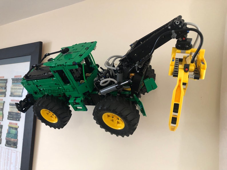 Wall Mounting Kit for displaying John Deer Skidder (4215) image 2