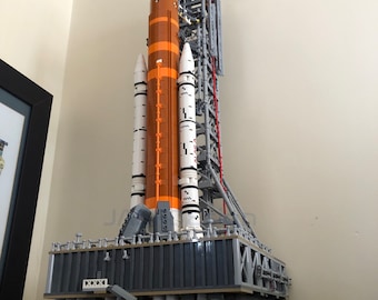 Wall Mount to Display ARTEMIS SLS Full Launch Complex (10341