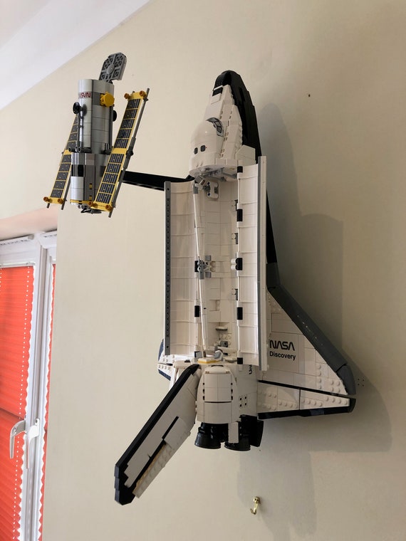 Wall Mounting Kit for Displaying Space Shuttle Discovery 10283 