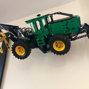 Wall Mounting Kit for displaying John Deer Skidder (4215) image 4