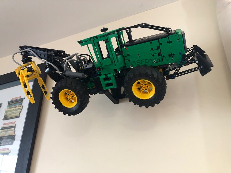 Wall Mounting Kit for displaying John Deer Skidder (4215) image 4