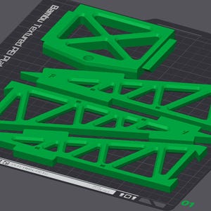 Peut inclure: Plateau de lit textur&eacute; en plastique vert. Le plateau est con&ccedil;u avec un motif en grille et porte l'inscription "Bambu Textured Bed Plate".