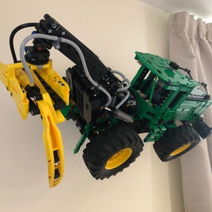 Wall Mounting Kit for displaying John Deer Skidder (4215) image 3