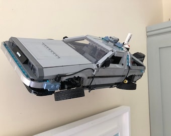 Supporto da parete per esporre Lego DeLorean (10300)