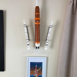 Wall Mount to display ARTEMIS SLS Rocket (10341) image 4