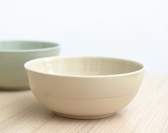 Sand-colored bowl for every day