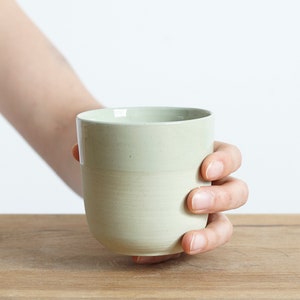 Small cup for every day in mint green