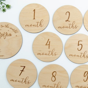 Cartes d'étape de bébé | Cartes jalons rondes en bois avec faire-part de naissance | Bienvenue sur la carte du monde avec des étoiles