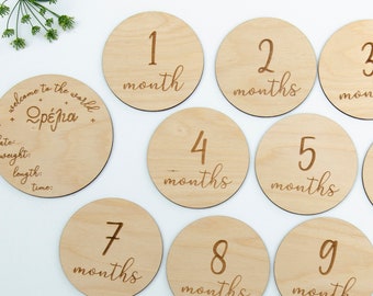 Baby milestone cards | Round wooden milestone cards with birth announcement card | Welcome to the world card with stars