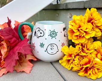 Snoopy & Friends Christmas Mug: Adorable Peanuts Coffee Mug (20oz)