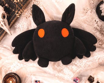 Mothman dice bag, cryptid plush pouch with zipper, handmade dnd bag