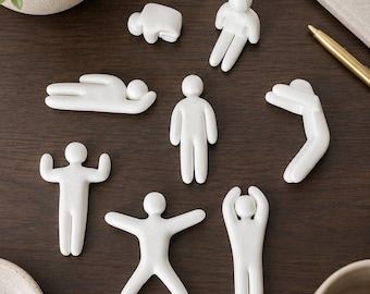 Chameleon Pose 8 Figures, 3D Printed Paintable Hiding 8 Piece Figure Set