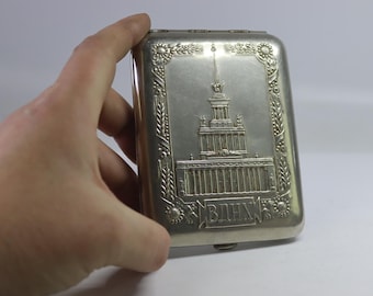 vintage ussr cigarette case, vdnkh soviet propaganda, embossed metal case ussr, vintage cigarette holder dispenser keeper, card holder