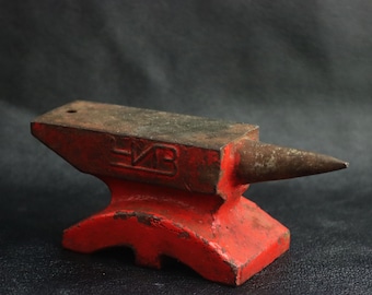 Details about   Antique Style Mini Black Iron Anvil Jewellery Making Tool Collectible 