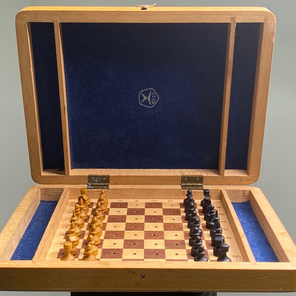 vintage traveling chess set, soviet chess set, old chees, antique chess, russia chess, gift idea, chessman, wooden chess, ussr quality mark