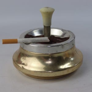 vintage askfat askfat snurrande, sovjetisk askfat yula, sovjetisk askfat spinner, rysk askfat karusell, askfat, asklåda, askställ