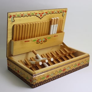 scatola di sigarette in legno vintage bulgaria, porta sigarette bulgaro, porta sigarette da scrivania, custode, distributore di sigarette, vintage epoca sovietica