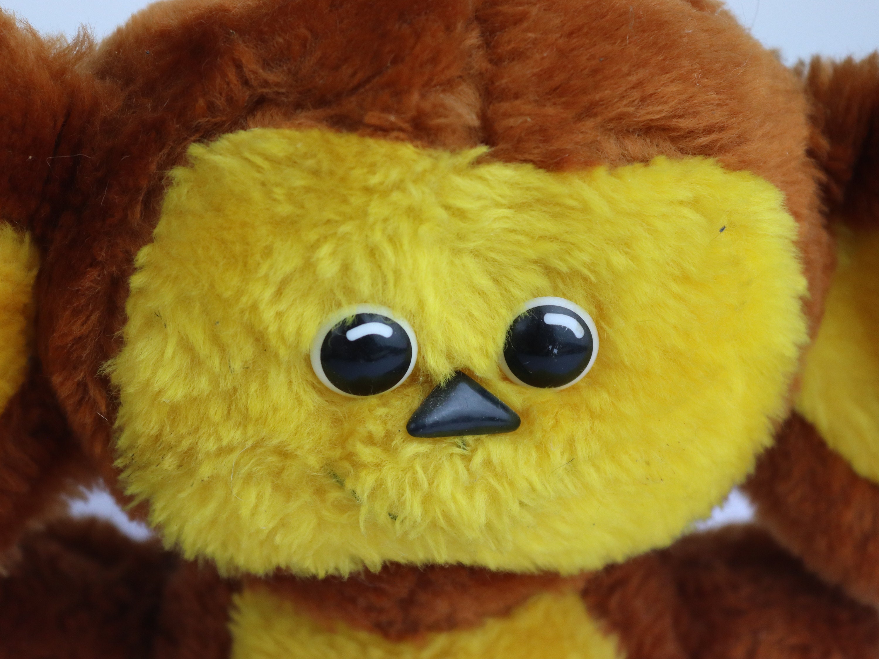 面白い日当たりの良いビンテージの柔らかいおもちゃのチェブラーシカ