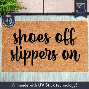 Schoenen uit pantoffels op grappige welkomstdeurmat - aangepast grappig welkomstdecor tapijt - humorcitaat voor je deuropening - schoenen uit pantoffels op deurmat