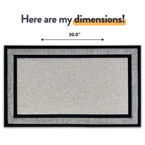 Puede incluir: Una alfombra de entrada gris y negra con una superficie texturizada. La alfombra mide 76,2 cm por 45,7 cm.