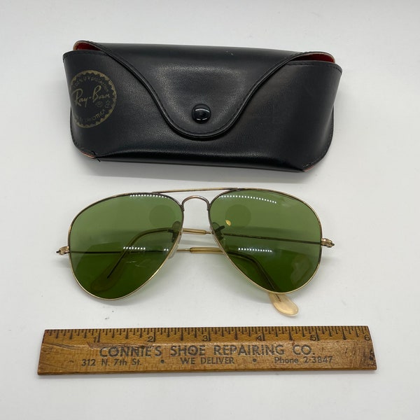 Vintage B&L Ray Bans, Made in the USA, Ray Ban Aviators with original leather case