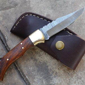Damascus Folding Pocket Knife: Handmade Walnut Wood Handle, Leather Sheath