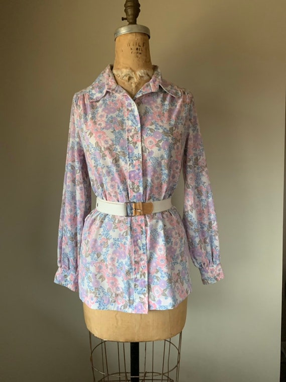 1970’s Sweet Pink/Purple Floral Print Ladies Blou… - image 5