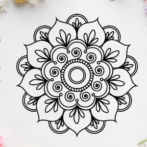 Floral mandala svg Flower mandala svg Tournesol mandala svg Mandala décalque svg Mandala shirt svg Floral mandala png Mandala cut file Floral