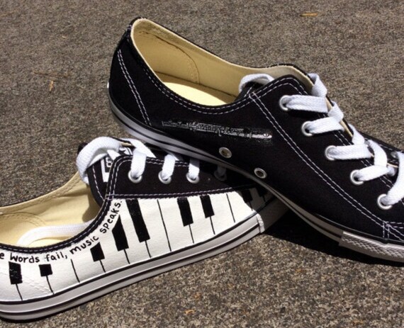 hand painted converse