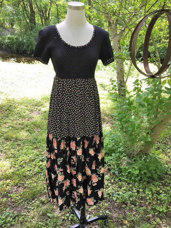 Small .. 2 Pc Set .. Ruffle Sleeves 1970s Skirt /& Blouse Set Black Silver Floral Long Sleeve Blouse w Maxi Skirt ..