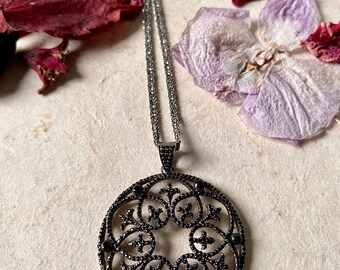 Collier pendentif mandala en argent sterling 925 avec pierres brunies noires brillantes anniversaire cocktail