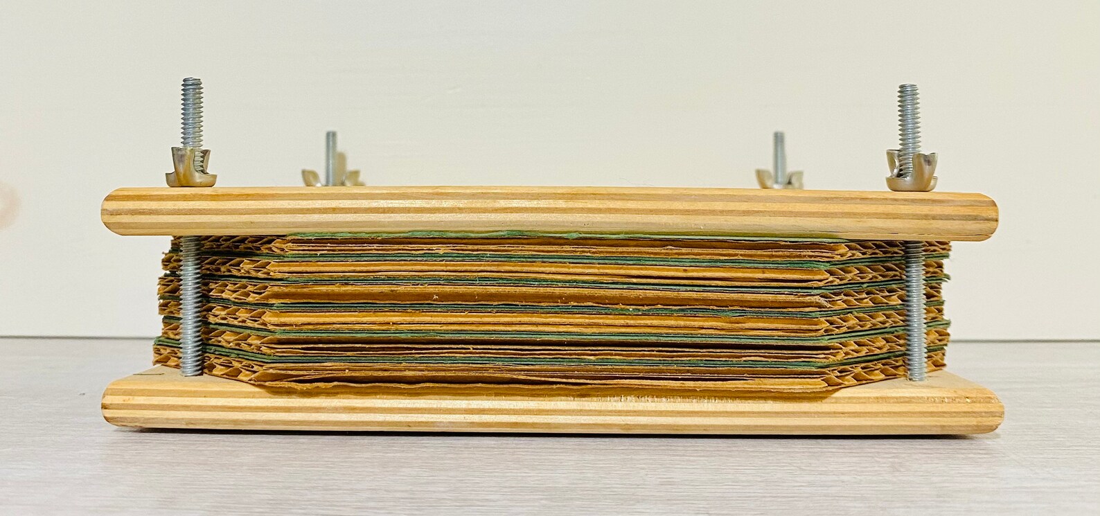 Vintage Flower Press Floral Wreath Design Retro Flower Time Etsy