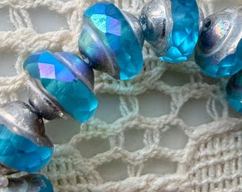 Perles de verre tchèques Saturne – Rondelle bleu électrique, finition argentée, finition AB (6 x 8 mm)