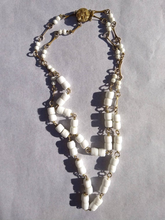 1950's milk glass bead, link chain, double strand… - image 7