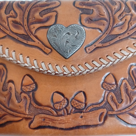 Vintage tooled leather oak leaf and acorn wallet - image 4