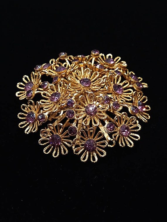 1950's purple rhinestone and gold filigree flower… - image 8