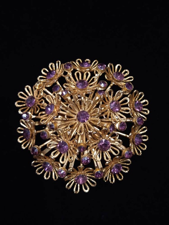 1950's purple rhinestone and gold filigree flower… - image 6