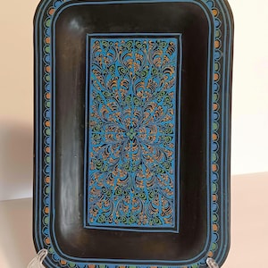 Vintage Asian lacquered tray with scraffito style art 7.5 x 11.5 inches