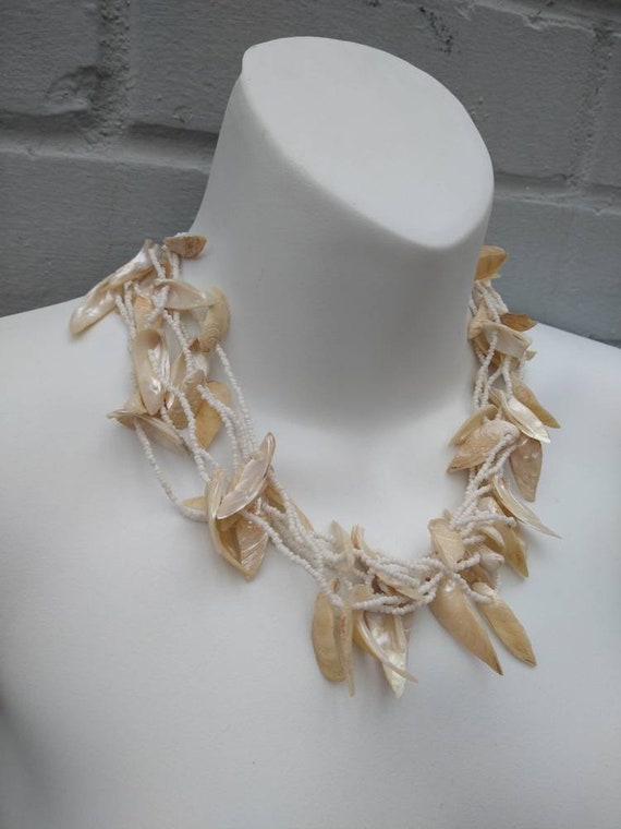 Vintage white seashell multi strand necklace - image 10