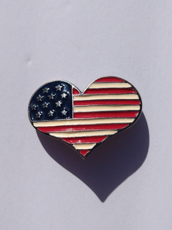 Vintage Kenneth Cole heart shaped American flag br