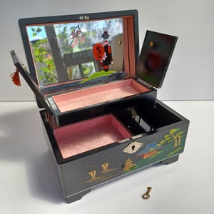 1950s black lacquered Japanese musical jewelry box